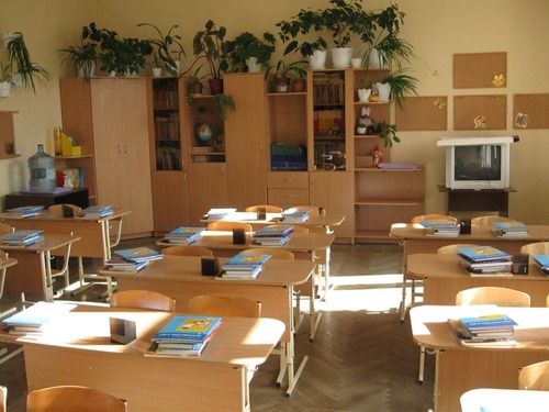 В школах Харьковщины из-за погодных условий прекратили занятия