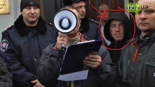 Боевик Моторола обнаружен на фото с пророссийского митинга в Харькове
