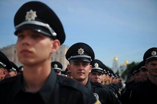 Секретные переговоры киевских полицейских можно слушать онлайн
