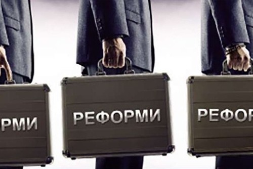 Коррупция вместо реформ: почему министры уходят из правительства Украины