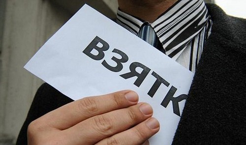 В Харькове на взятке попались чиновник горсовета и сотрудник коммунального предприятия