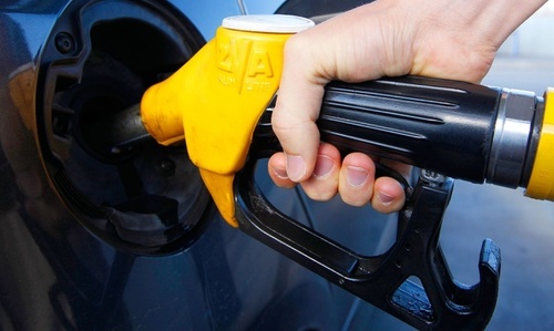 В США цена на бензин может вскоре упасть до рекордного одного доллара за галлон  