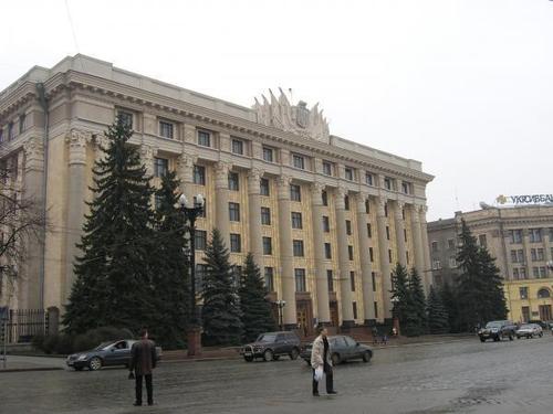 Здание Харьковской облгосадминистрации опять "заминировано"