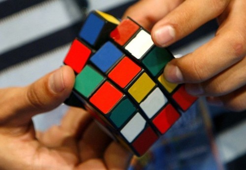 Британец создал самый большой Кубик Рубика (видео)