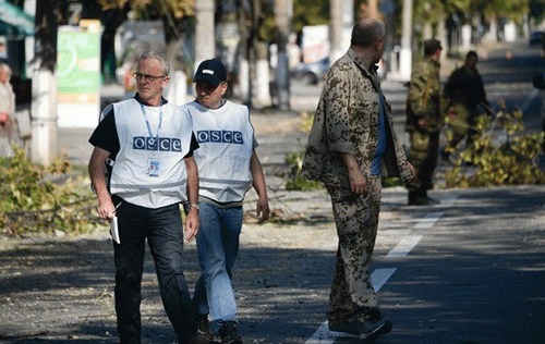 Наблюдатели ОБСЕ остаются на Донбассе еще на год