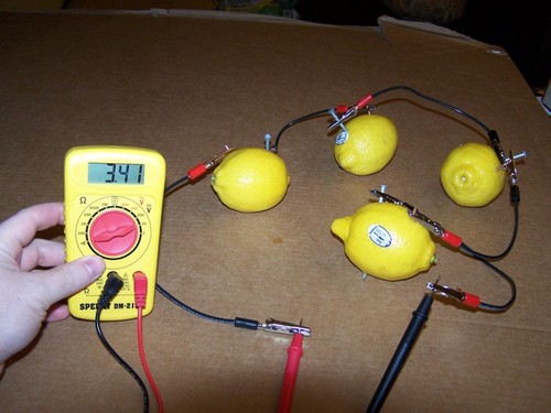 Как с помощью лимона подзарядить смартфон