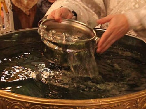 В Грузии обнаружили емкость со святой водой, которая не испортилась за 1300 лет