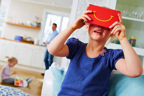 У «Макдональдс» появились очки виртуальной реальности (ВИДЕО)