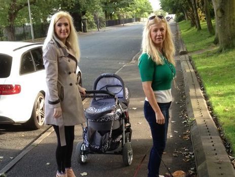 Жительница Великобритании потратила £40 тысяч, чтобы стать похожей на свою дочь