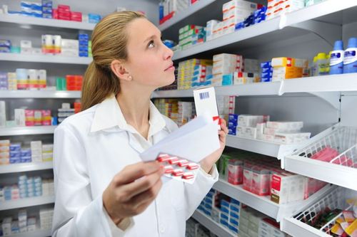 Аптекари предупреждают украинцев о наплыве плохих лекарств