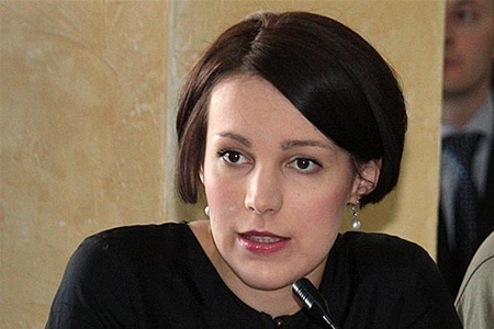 Соня Кошкина обвинила спецслужбы в попытке подключится к ее телефону
