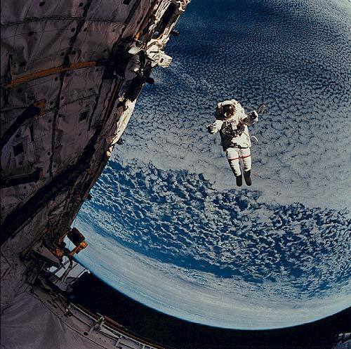 Всемирный день авиации и космонавтики: интересные факты о космосе