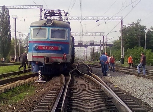Мальчика, которого сбил поезд в Мариуполе, спасти не удалось