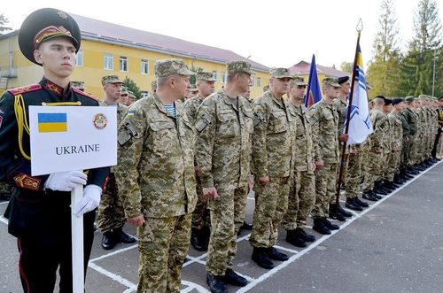 В Украине открыли первую школу сержантов по НАТОвским стандартам