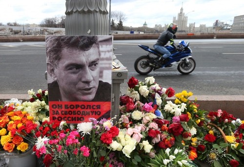 В Москве снова снесли мемориал Немцову