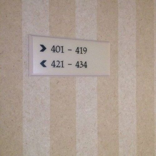 Почему в отелях нет комнаты №420  
