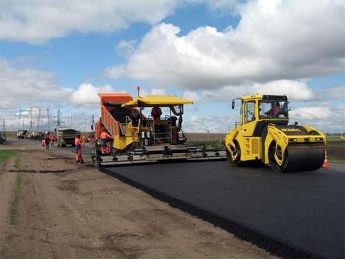 На ремонт доріг в Україні потрібно 100 років, за які вони ще тричі розваляться - міністр