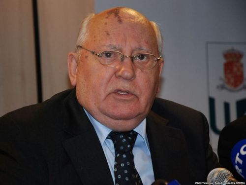 Горбачов назвав анексію Криму "правильним рішенням"