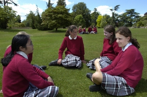 В Британии школьники будут носить гендерно нейтральную форму