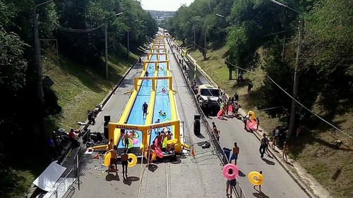 В Харькове установили водную горку длиной в 300 метров - Роман Доник (ВИДЕО)