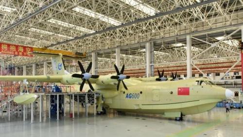 Крупнейший в мире самолет-амфибия создан в Китае