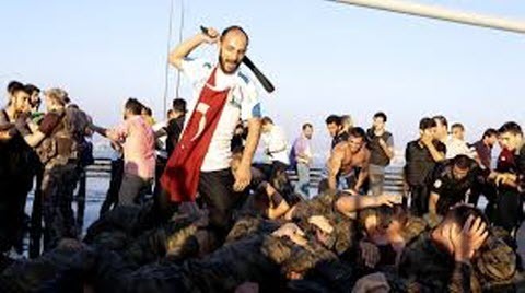 В Турции продолжаются массовые аресты 