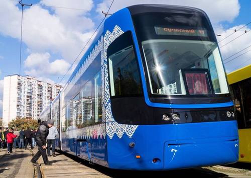 В Киеве появился ультрасовременный трамвай