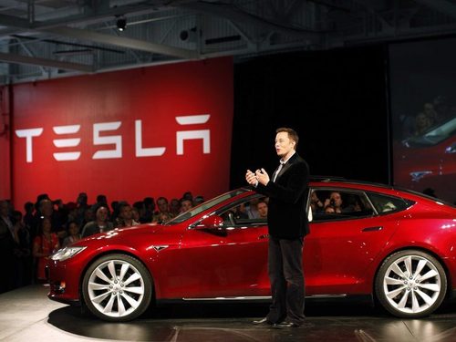 "Tesla" анонсировала новый электромобиль