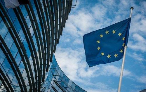 ЕС может обязать Google и Facebook платить издателям за контент