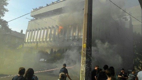 У Києві загорівся офіс телеканалу Інтер
