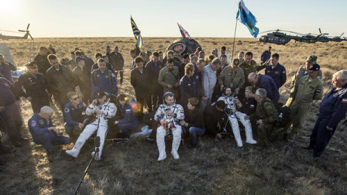 Российско-американский космический экипаж вернулся на Землю (ВИДЕО)