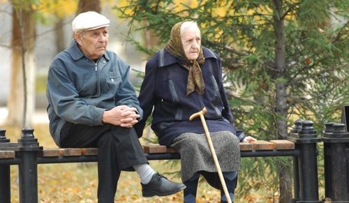Що чекає українців у старості: підвищення пенсійного віку і високі виплати