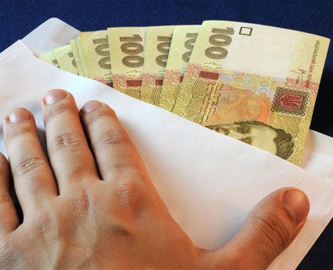 Отделалась мелким штрафом: Начальница налоговой инспекции за взятку в 71 тысячу заплатит 25 тысяч гривен 