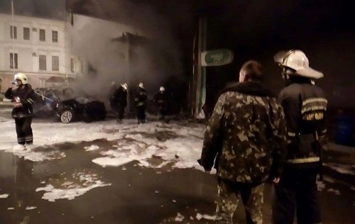 В Одессе авто врезалось в АЗС: прогремели взрывы