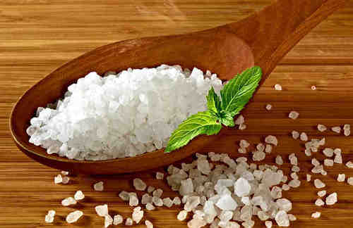 11 необычных применений соли, о которых вы раньше не знали. Вот когда много соли не повредит!