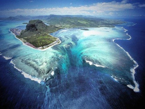Подводный водопад на Маврикии
