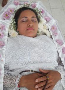 В Бразилии женщина устроила себе пышные похороны при жизни