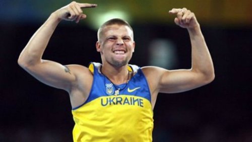 У двоих украинских олимпийцев отобрали медали