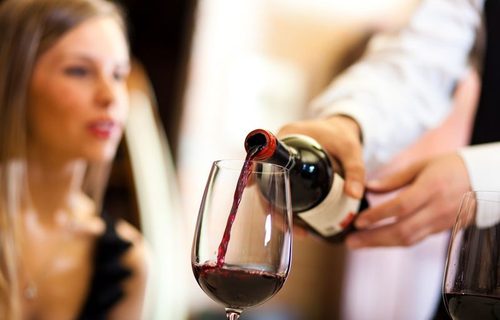 Как правильно пить вино: 5 распространенных ошибок