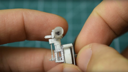 Алексей Жолнер создал крошечную бумажную модель двигателя
