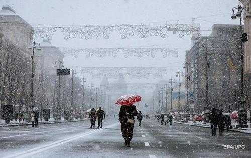 Погода в Украине 15 января: местами снег с дождем