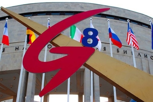 Италия хочет вернуть Россию в G8, - Reuters