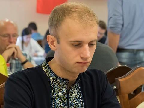 Министр спорта просит украинцев помочь харьковскому шашисту материально