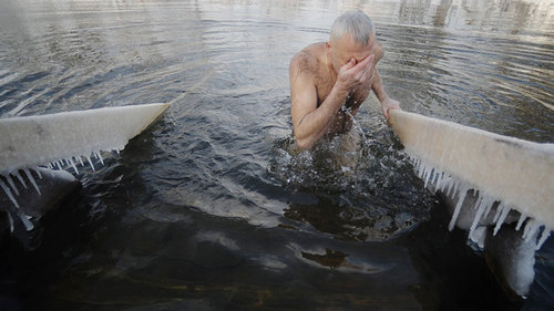 Во Львовской области мужчина скончался после крещенских купаний