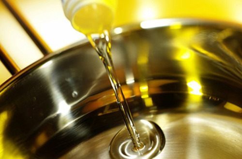 10 способов превратить подсолнечное масло в лучшего помощника хозяйке