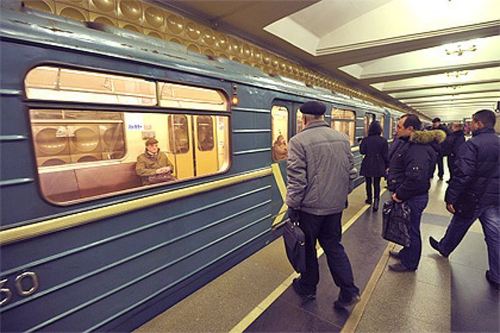 Харьковчане просят продлить работу метро