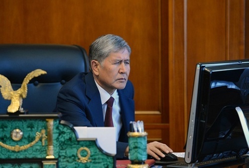 Генпрокуратура Кыргызстана официально разрешила критиковать президента в соцсетях