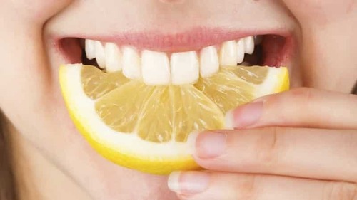 Будьте сами себе дантистом! Снимаем налет с зубов всего за 5 минут