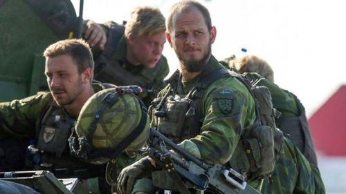 Швеция возвращает обязательный военный призыв из-за России
