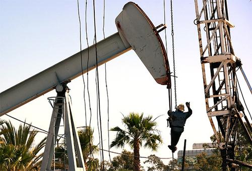 Ни себе ни людям: Саудовская Аравия решила удешевить нефть